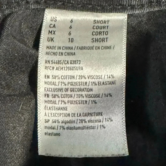 American Eagle Outfitters Size 6 Short Black Distressed Super Hi-Rise Jegging - Picture 4 of 7